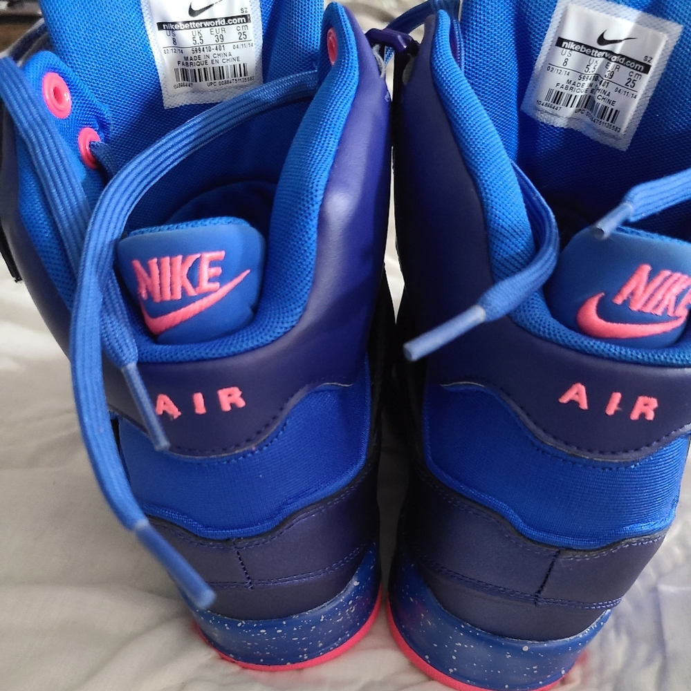 Like New Nike sneakers